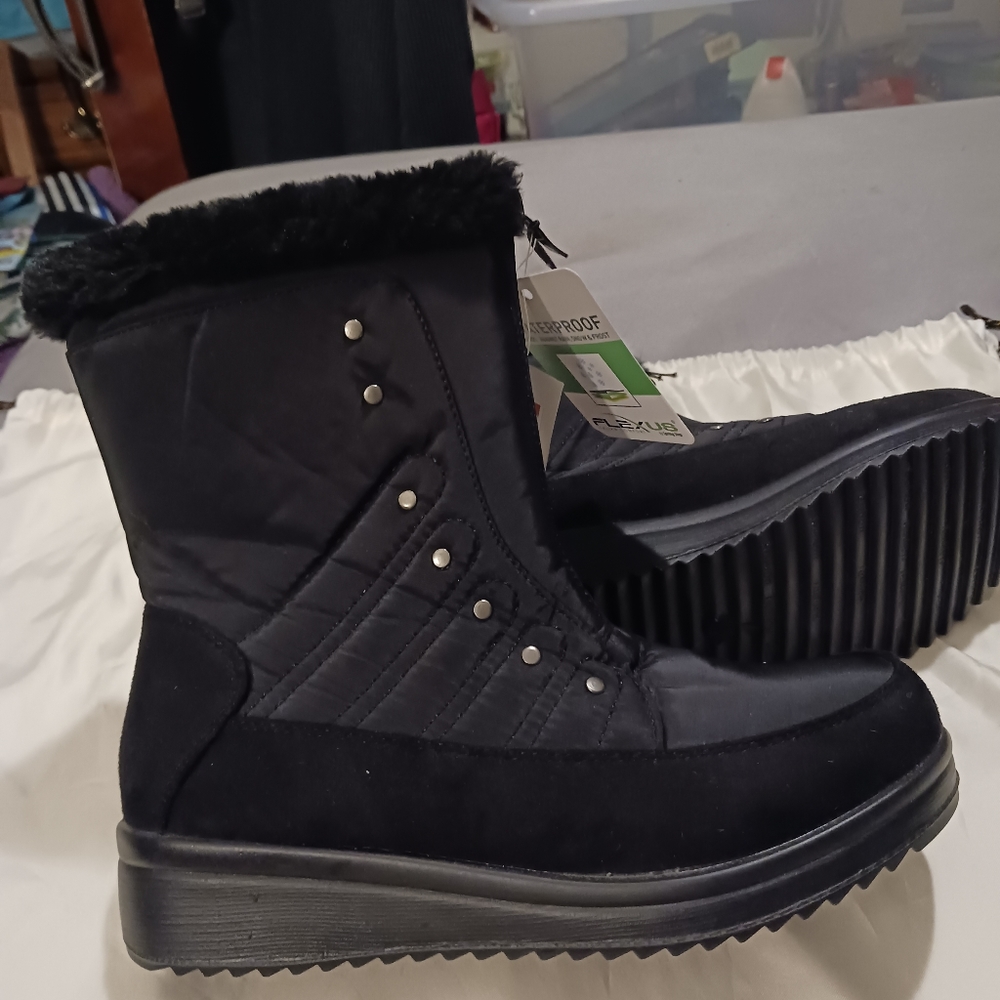 NWT!! WOMEN'S WATERPROOF WINTER BOOTS Sz 7 - Picture 2 of 13